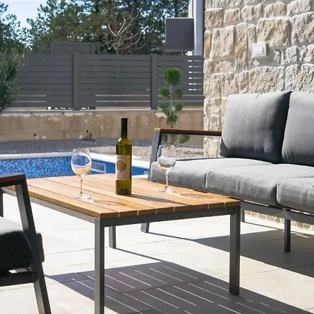 New Oasis Vila *
